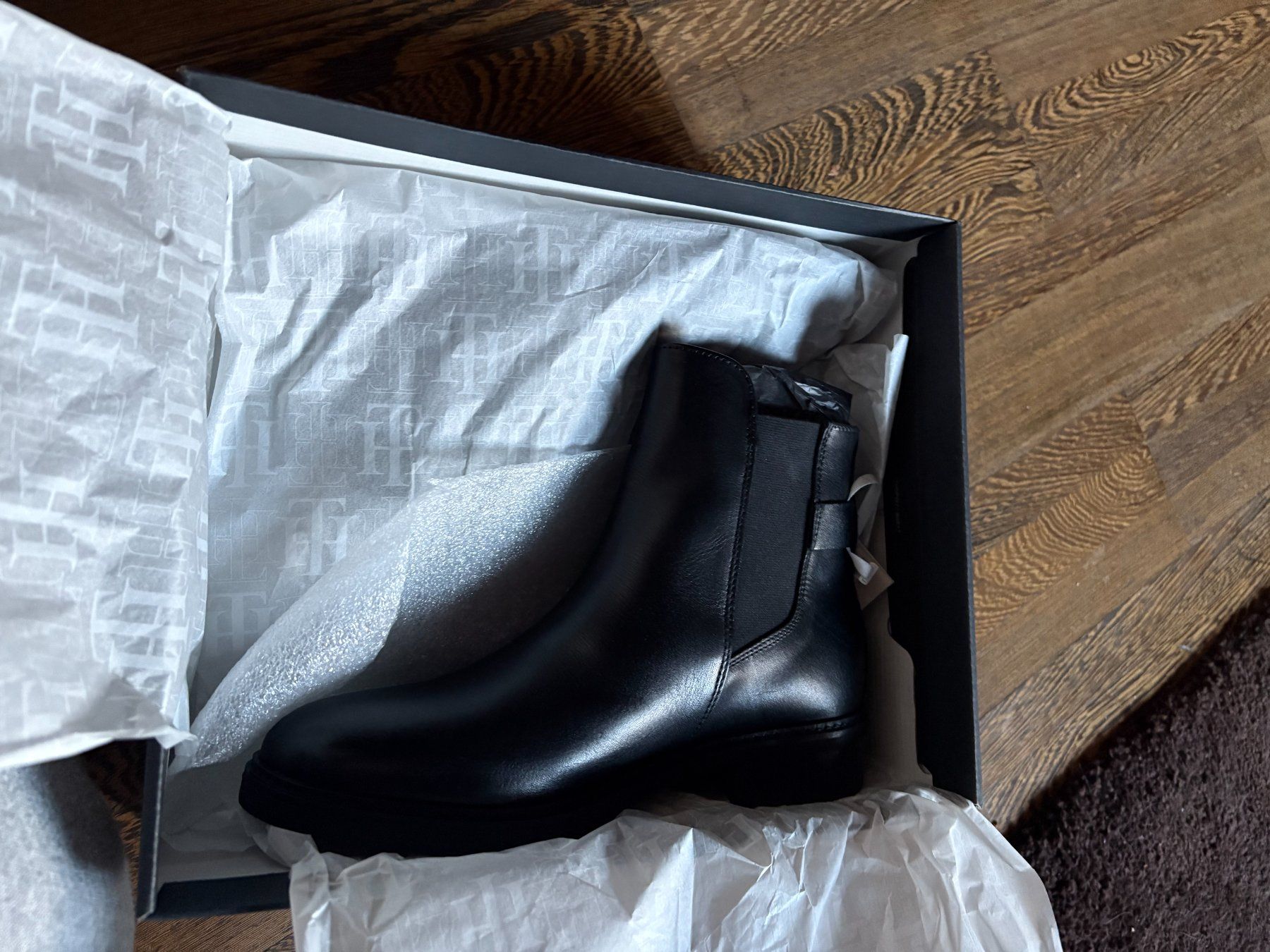 Tommy Hilfiger Scarpe da donna: Boots Tommy Hilfiger  brand new – Nuovo e nell'imballaggio originale da Vacallo venduto da pisic 4