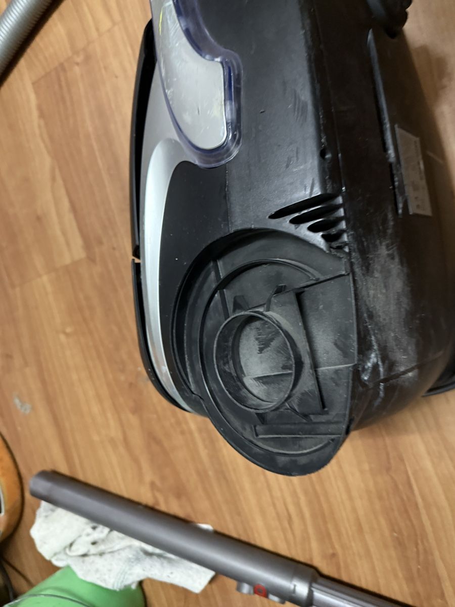 Mio Star Aspirapolveri & Accessori: MIO:STAR VAC 90 Black Staubsauger – Usato da Birsfelden venduto da mah_6yvz 7