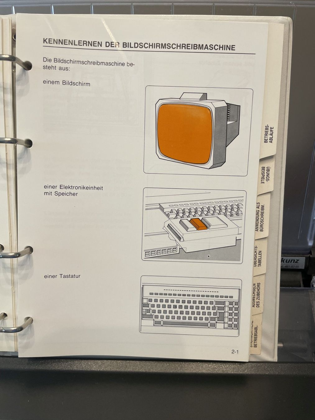 Schreibmaschinen: Olivetti Schreibmaschine – Gebraucht aus Aesch ZH von 19fish58blue 4
