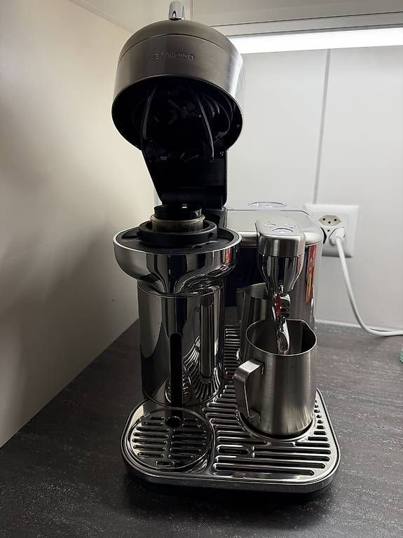 Kaffeemaschinen & Espressomaschinen: Nespresso Sage Vertu – Gebraucht aus Birmensdorf ZH von wal_9jyp 2