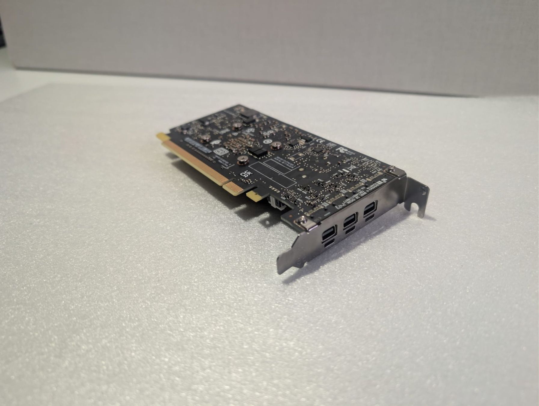 Nvidia Cartes graphiques: NVIDIA T400 4GB – D'occasion à Hendschiken par Sillii 2