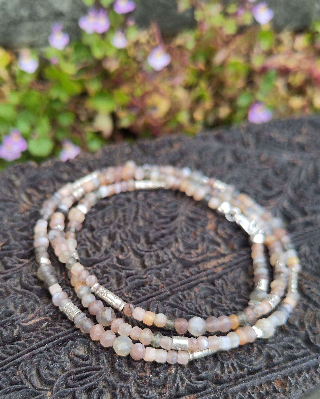 Bracciali & Braccialetti: Wickelarmband Mondstein Silber – Nuovo e nell'imballaggio originale da Lauperswil venduto da Naturhandwerk