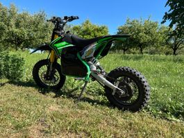 Kinder Motocrosstöff elektro