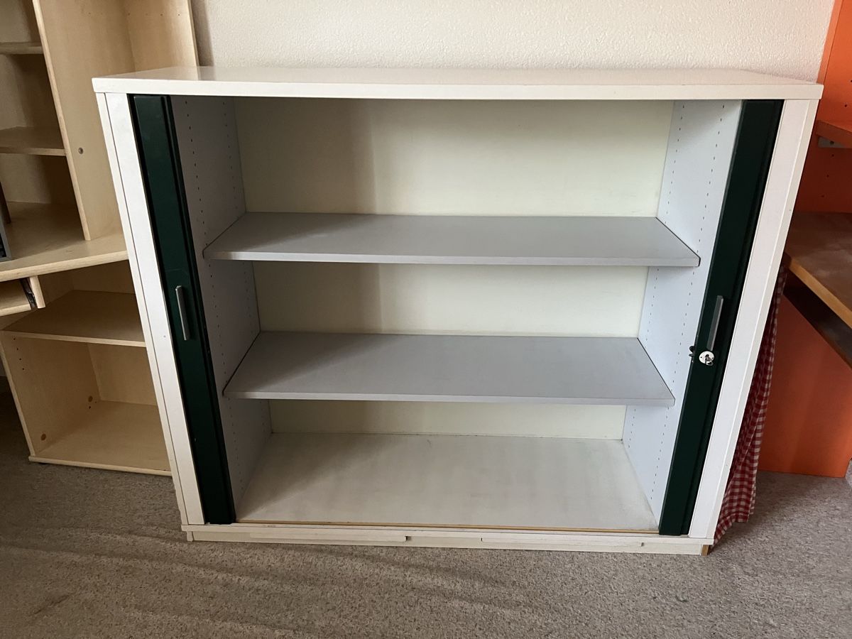 Schränke: Ordnerschrank / Büro – Gebraucht aus Ehrendingen von nz9_y29p