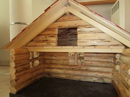 Krippe im Blockhausstil