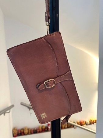 LeDer CLuTch füR deN feiNeN MaNN
