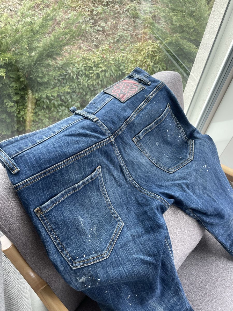 Dsquared2 Jeans: Jeans DSQUARED2 taille 48 – Usato da Avenches venduto da Stf_b78g 2