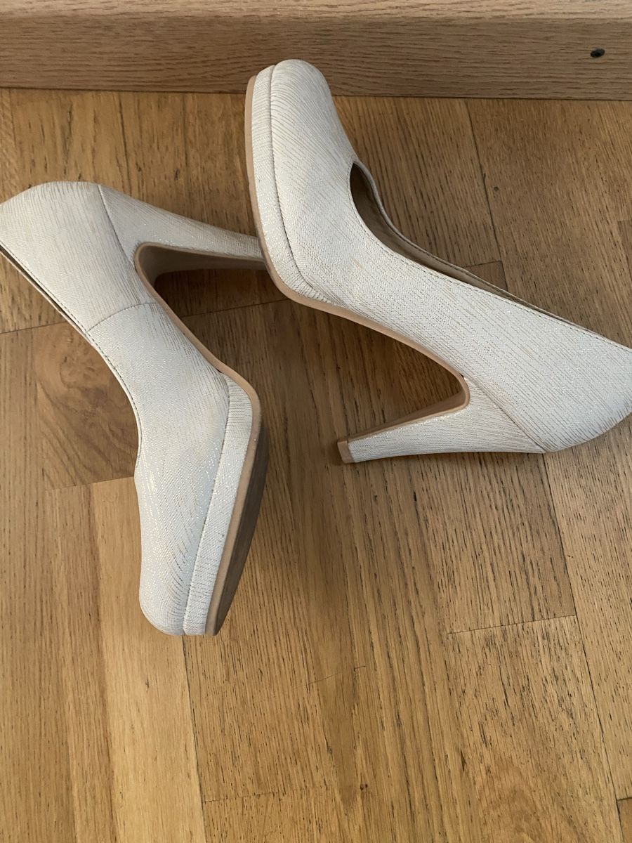Scarpe da donna: Escarpins élégants beiges tailles 39 – Nuovo (secondo la descrizione) da Chamoson venduto da Pince26 4