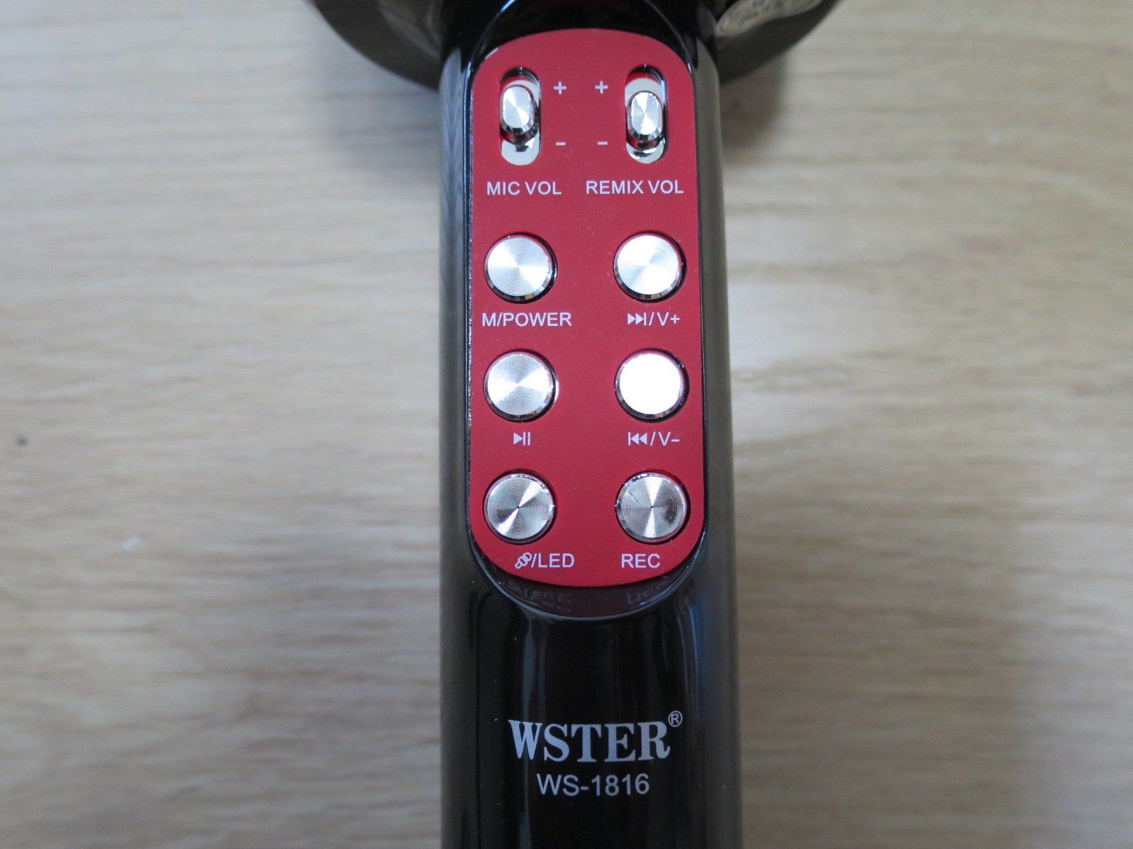 Microfoni: Karaoke-Effekt-Mikrofon mit LEDs – Nuovo (secondo la descrizione) da Gundetswil venduto da Bring-Back-To-Life 3