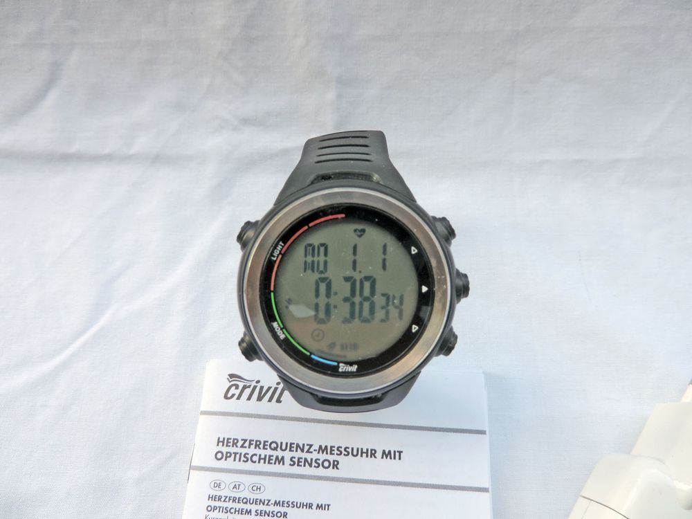 U02 LCD Armbanduhr Ricardo auf Herzfrequenz-Messuhr | Kaufen