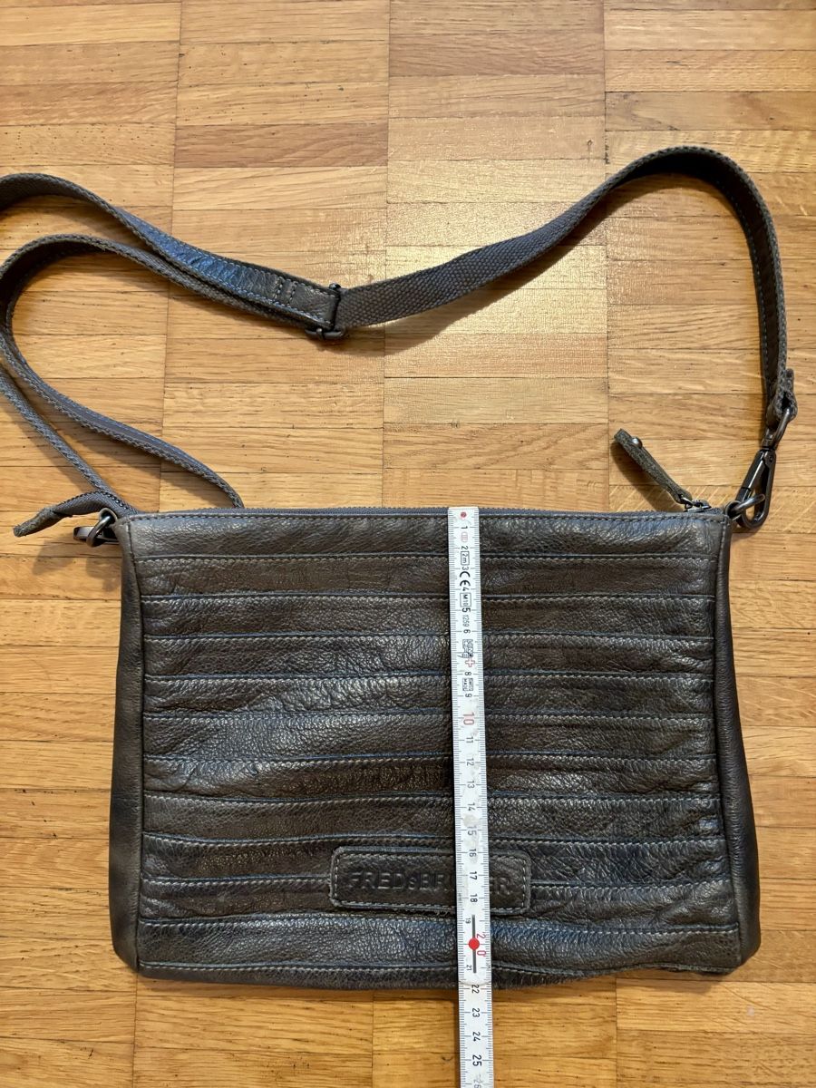 FredsBruder Borse da donna: Handtasche von FredsBruder – Usato da St. Gallen venduto da han_7nq6 5