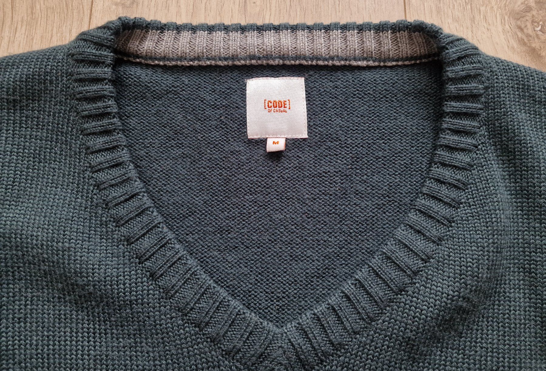 Pullover & Sweatshirts: 3x Herren Pullis Pullover Sweater Grösse M Lammwolle – Gebraucht aus Zürich von businessman80 4