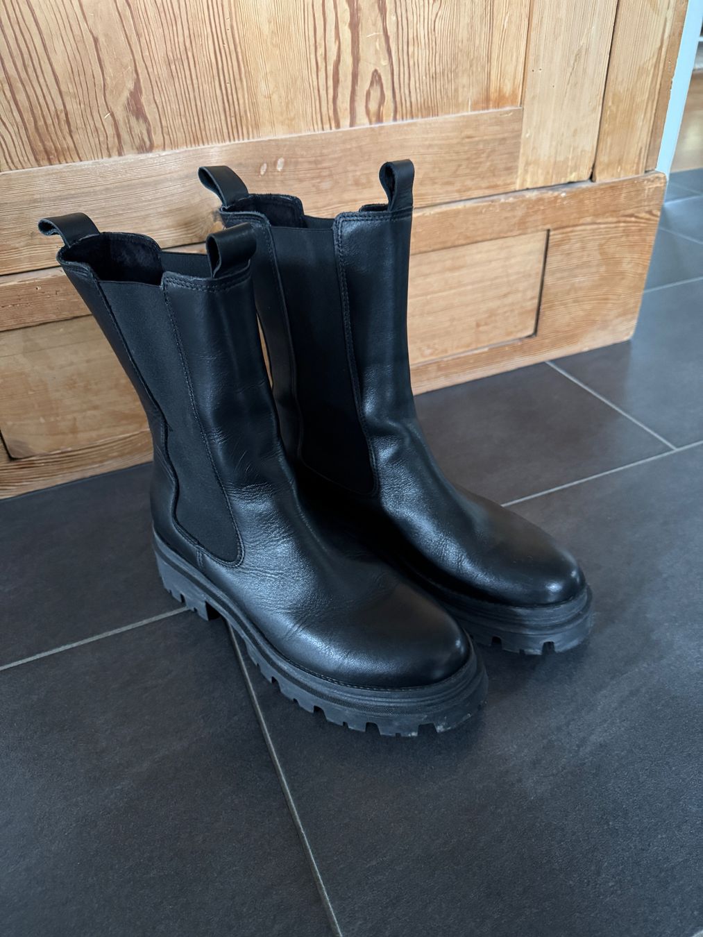 Tamaris Damenschuhe: Tamaris  Stiefel Schwarz Gr. 41 – Neu (gemäss Beschreibung) aus Müntschemier von lunalena13