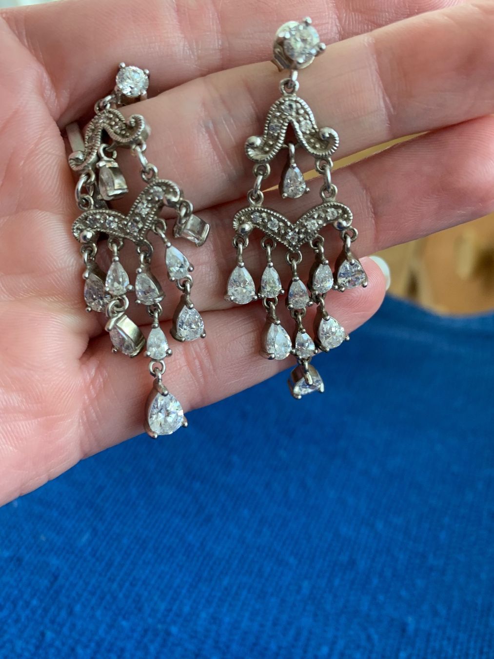 Ohrringe & -stecker: Silberohrringe mit Zirkonia – Gebraucht aus Birsfelden von Exclusivity 1