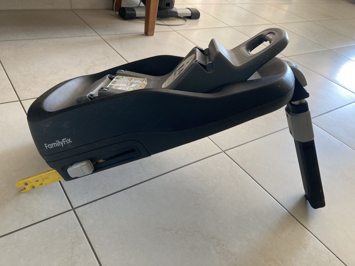 Seggiolini per auto: Base isofix familyfix – Usato da Cottens VD venduto da galamba 1