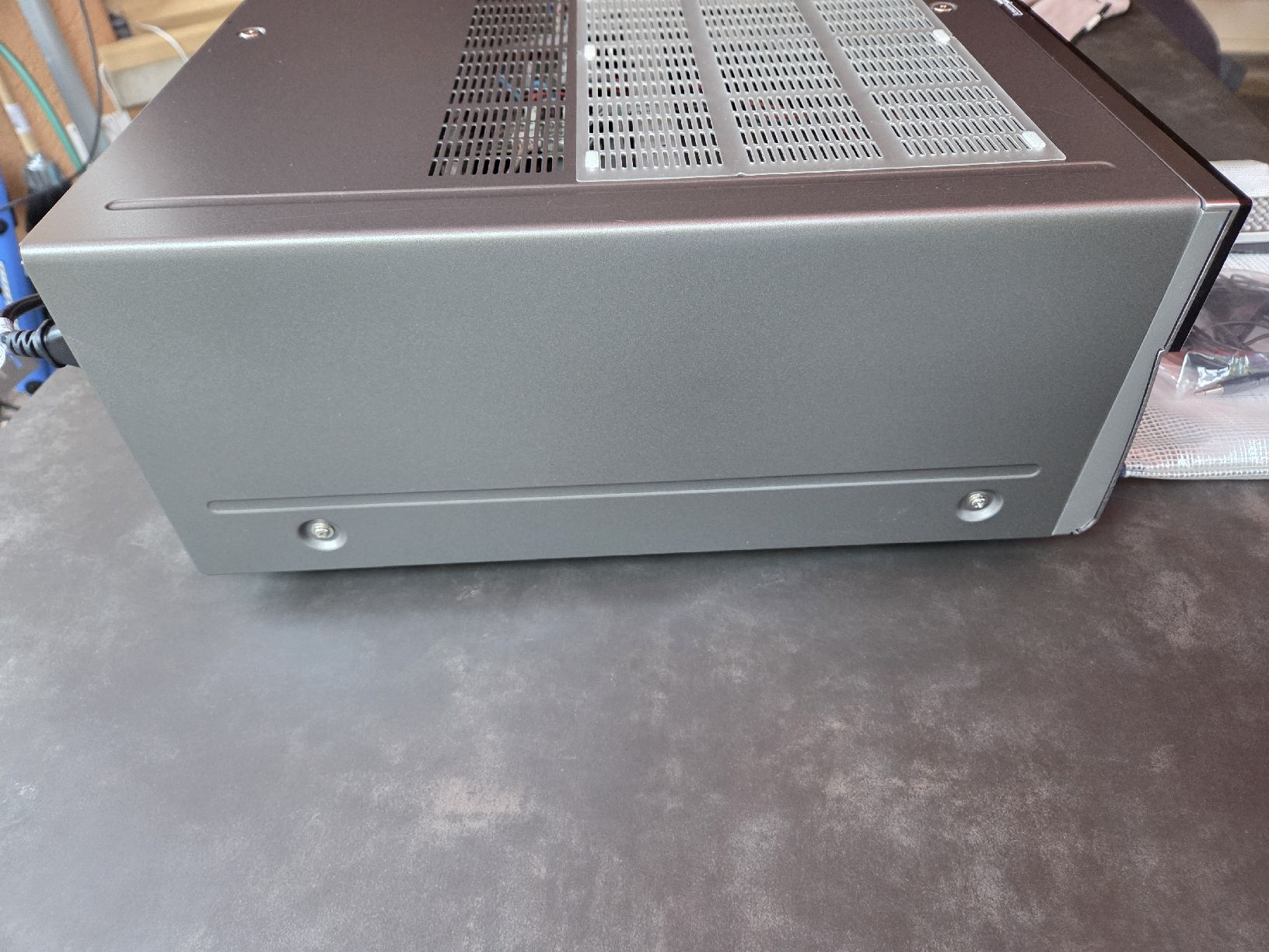 Yamaha Heimkino: Yamaha RX-A2040 AV Receiver silber – Gebraucht aus Arbon von Mamamia13 3