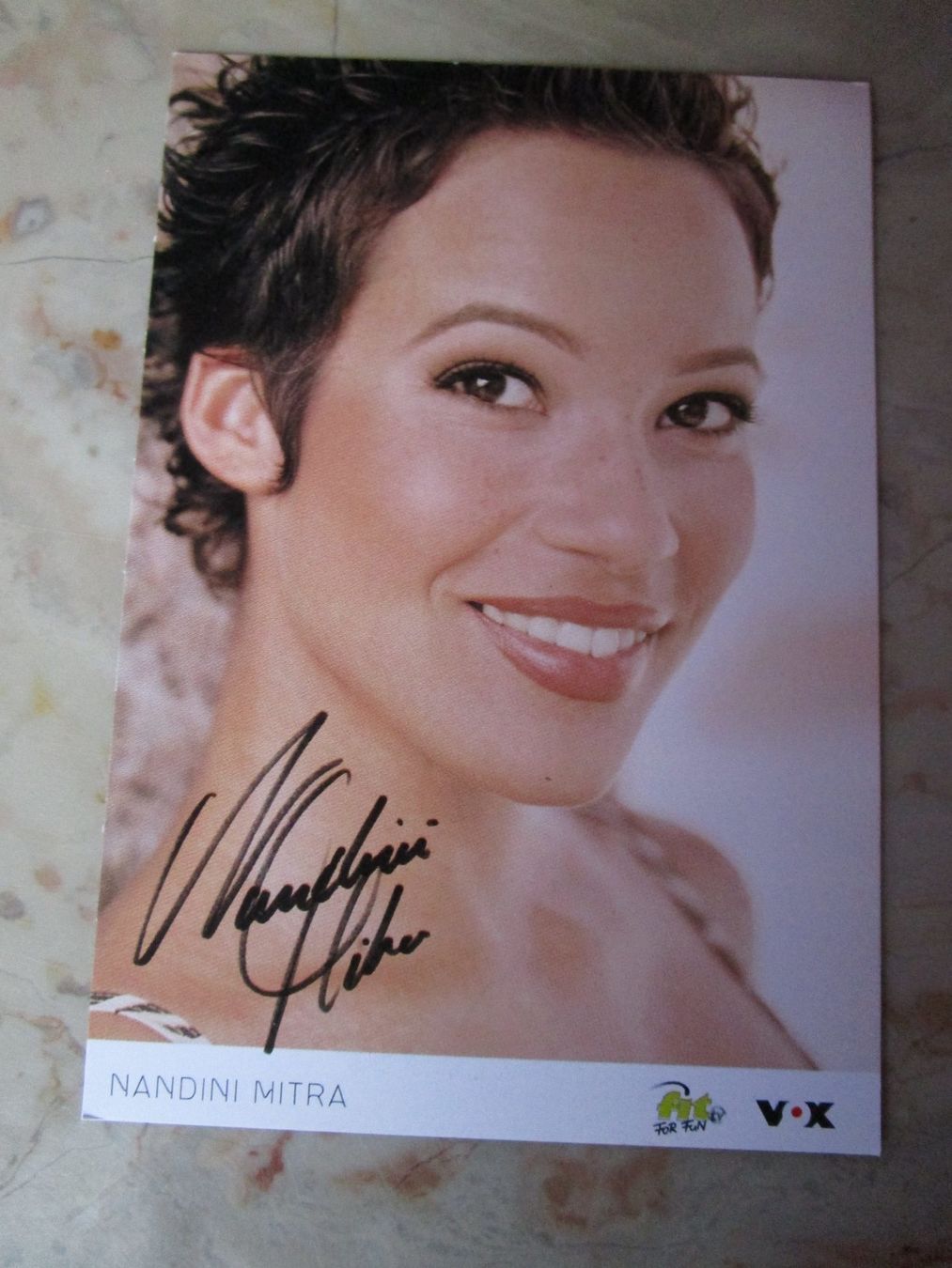 Autographes: NANDINI MITRA SCHAUSPIELERIN ANTIKES AUTOGRAMM – D'occasion à GUTENSWIL par Alpina6