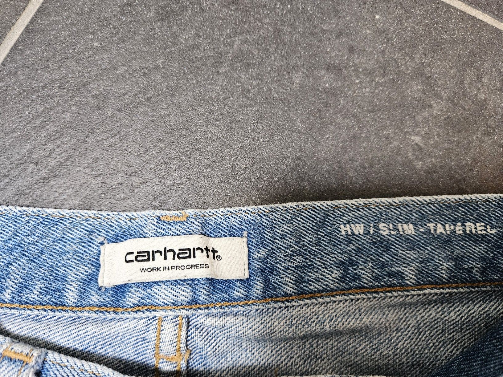 Carhartt Jeans: Carhartt Jeans – Usato da Bern venduto da Snowflake38 2