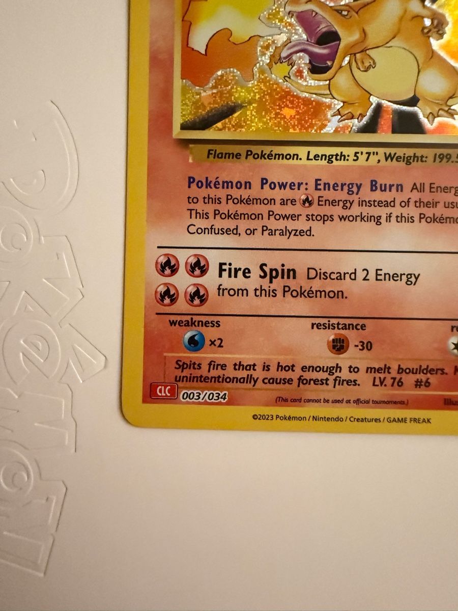 Pokémon Carte collezionabili: Charizard (Classic Collection) + 3 Karten  – Usato da Biel/Bienne venduto da SeeLoewe55 5