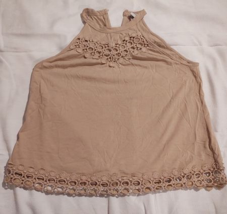 Canotta estiva beige con pizzo, taglia 42 - Come Nuova!