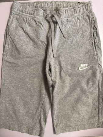 Short Nike Gris