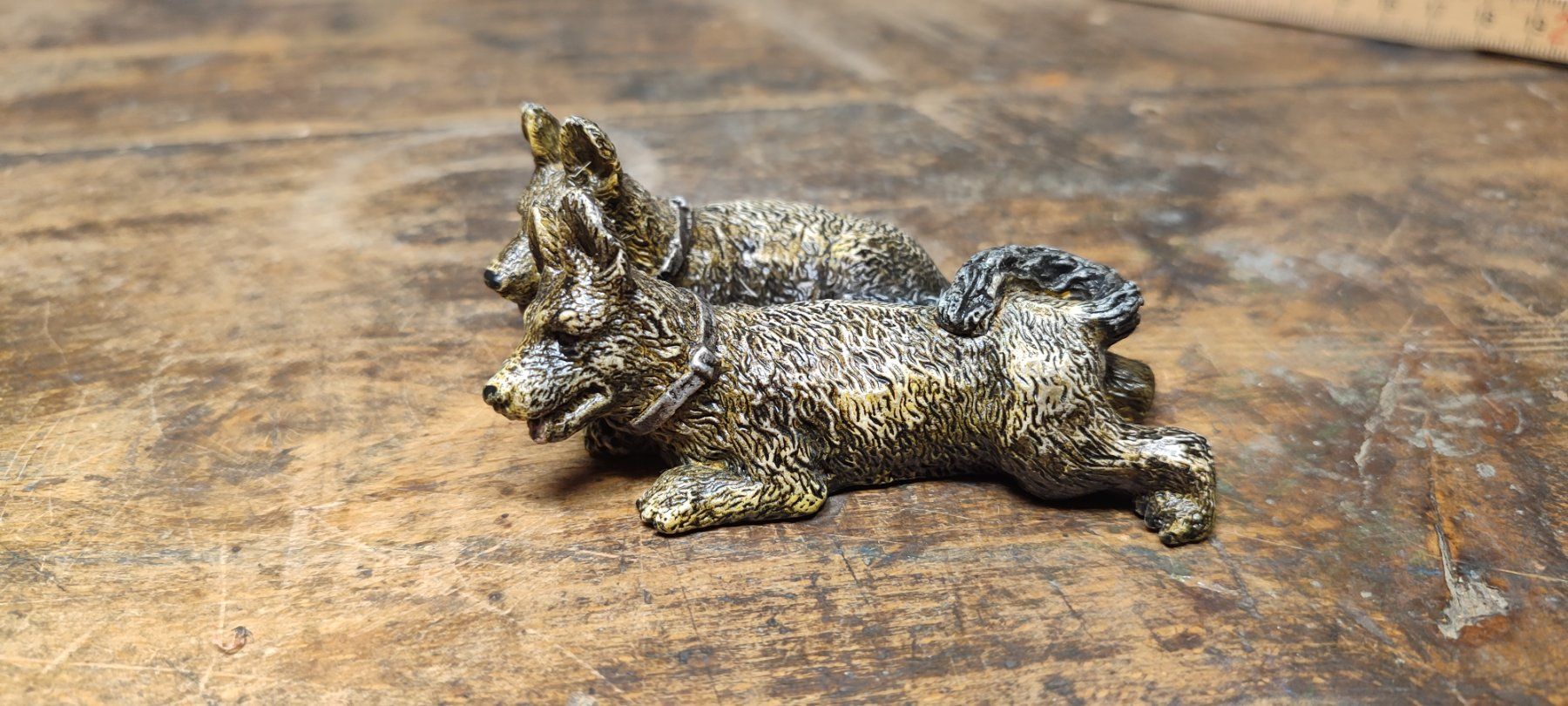 Statuette: Wunderschönes Duo mit zwei Hunden – Usato da Gelterkinden venduto da MYSTOREFORYOU4460 3