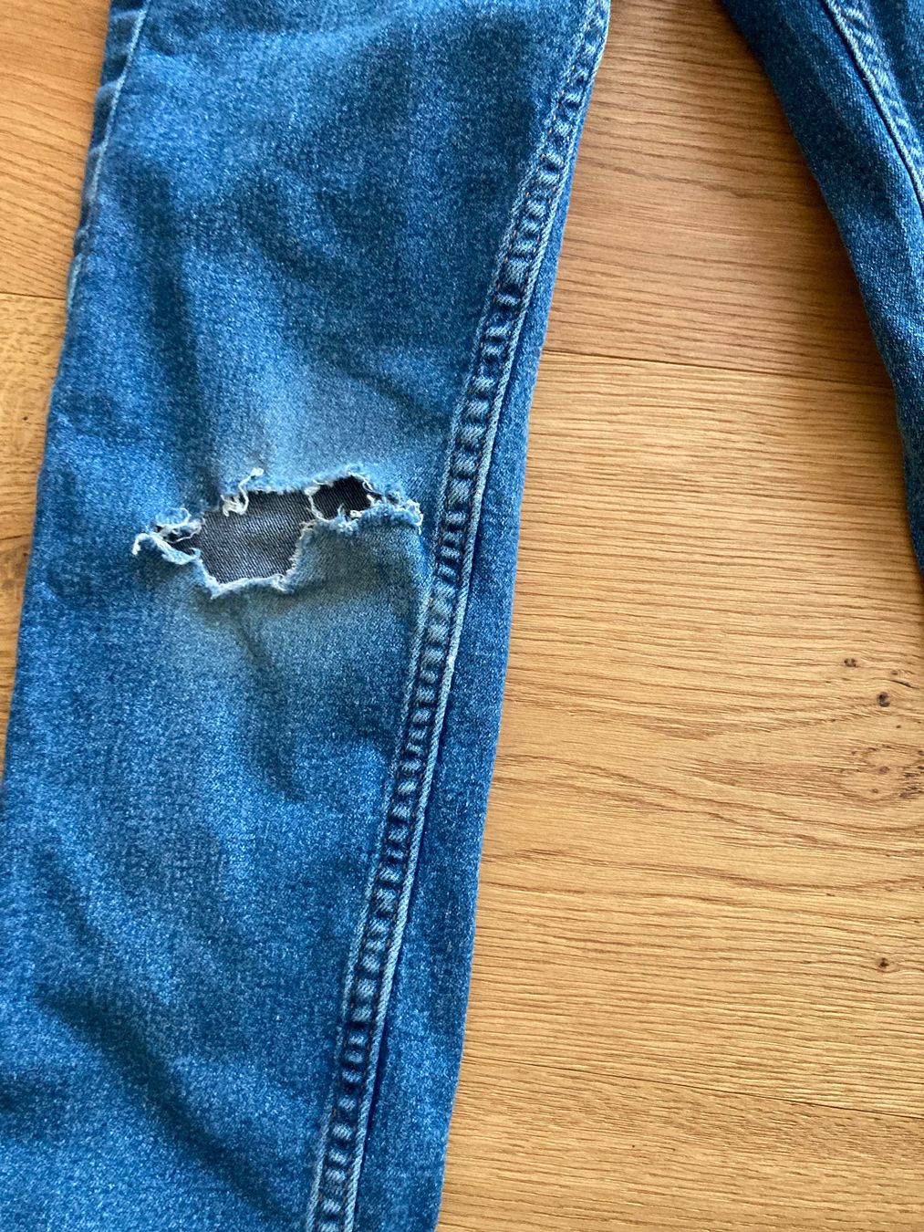 H&M Jeans: 2 x Jeans – Gebraucht aus Bülach von Stellina72 4