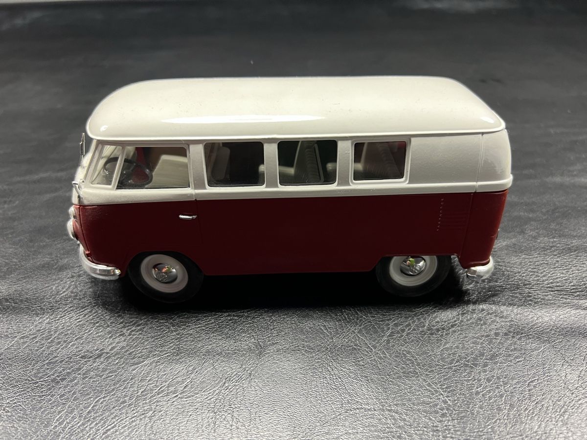 Solido Modellini d'auto: Modellauto VW Bus Combi 1966 1:18 Solido  – Usato da Moosleerau venduto da Tami8 1