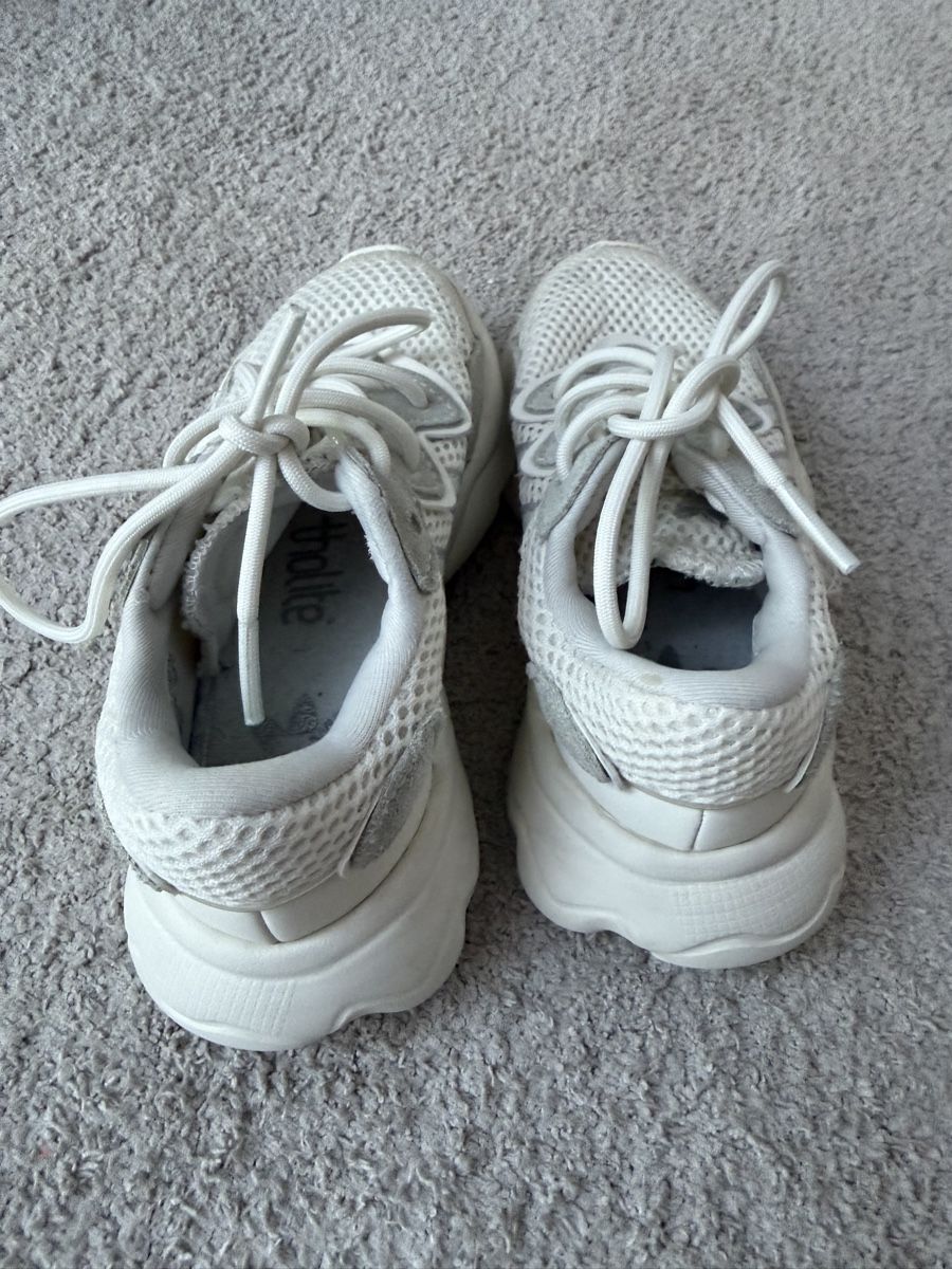 Schuhe für Jungen: Adidas Kinder Schuhe  – Gebraucht aus Uzwil von sul_svh6 4