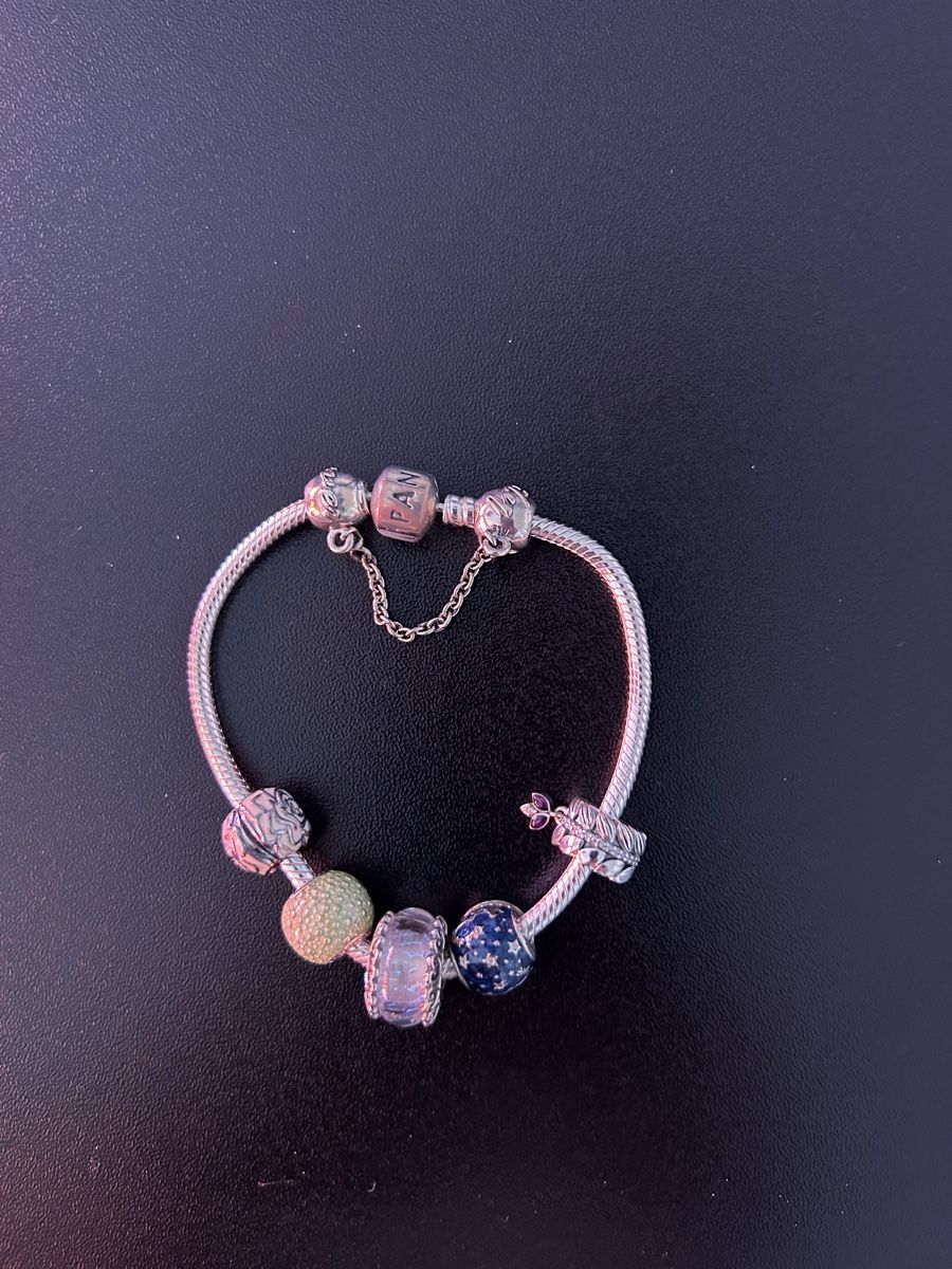 Pandora Armbänder & -reifen: Bracelet pandora avec charms – Gebraucht aus Genève von lar_7pkl 2