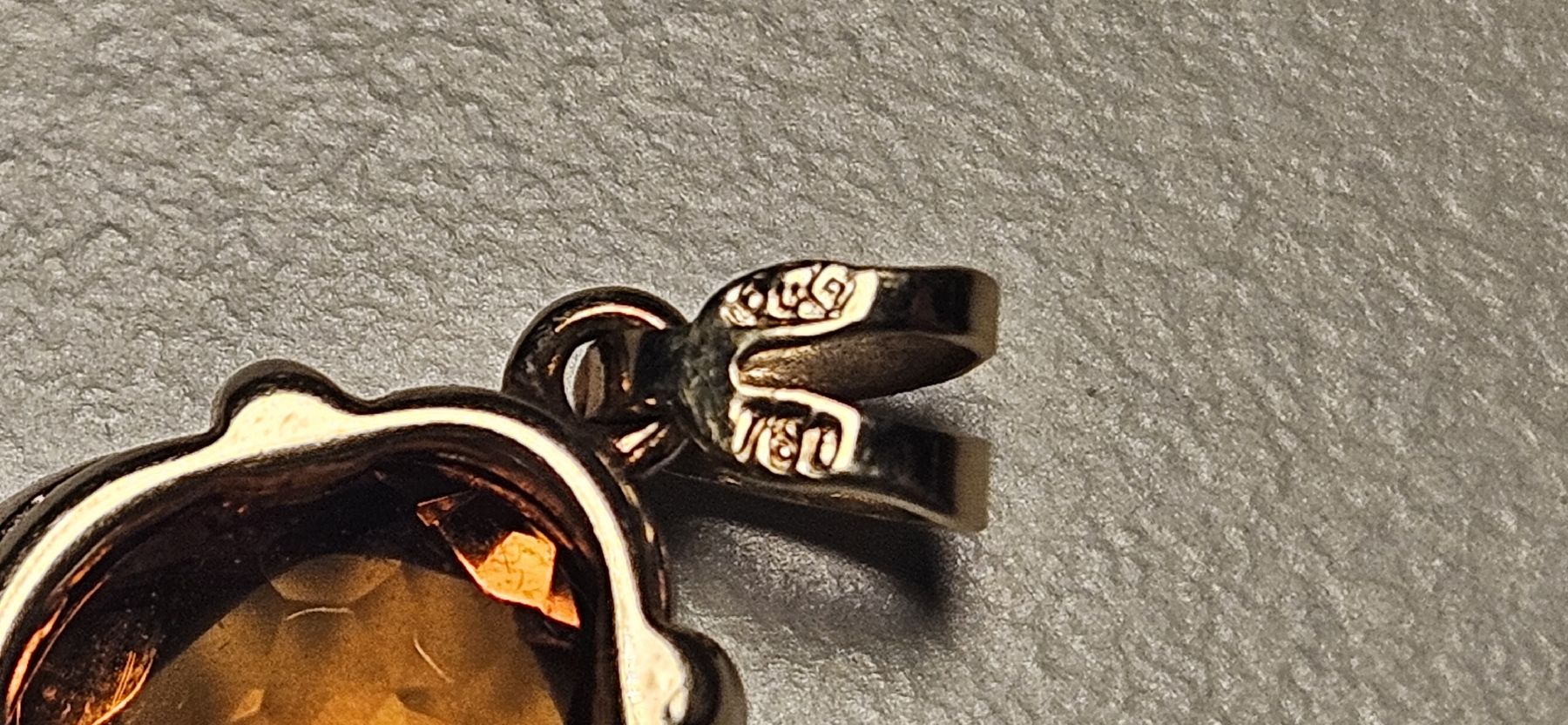 Ciondoli: Goldanhänger mit Stein, 750er Gold – Usato da Belp venduto da Ginus85 3
