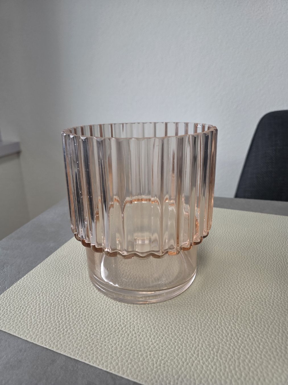 Vasi & Recipienti: Rosa Vase, gerippt, Vintage, Glas, – Nuovo (secondo la descrizione) da Schlieren venduto da est_b2px