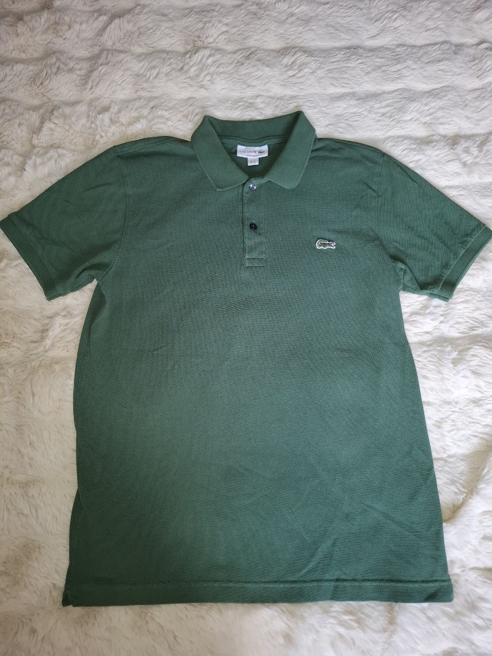 Lacoste Polo-Shirts: Lacoste Polo Regular Fit Vert M FR 4 – Gebraucht aus Le Locle von QUALI-PRIX 1
