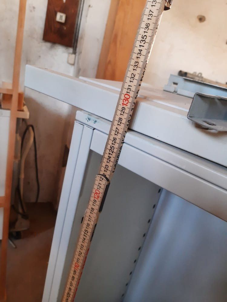 Regale: Metallregal grau mit Einlegeboden – Gebraucht aus St-Blaise von Mogul0 1