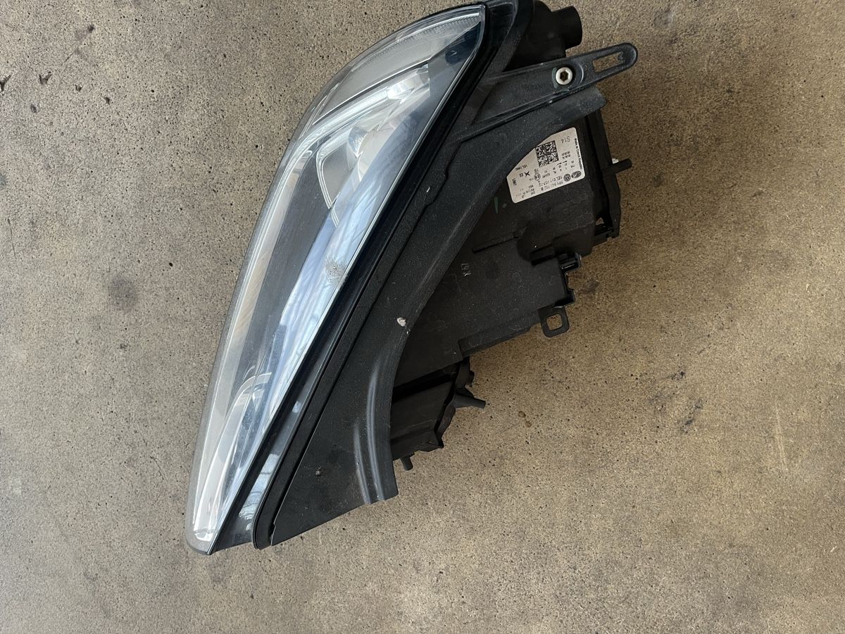 VW Fari: VW Scheinwerfer rechts 7P1941752B gebraucht – Usato da Ballwil venduto da Bueri23 5
