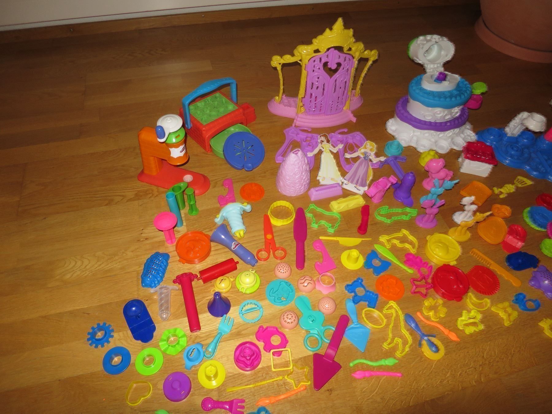 Play-Doh Spielzeuge: Playdoh – Gebraucht aus Riehen von 2243 1