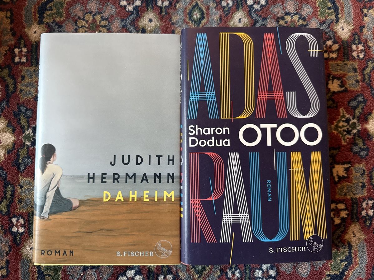 Libri: 2 Bücher: Hermann "Daheim" & Dodua "Adas Raum" Roman – Usato da Zürich venduto da jack6str
