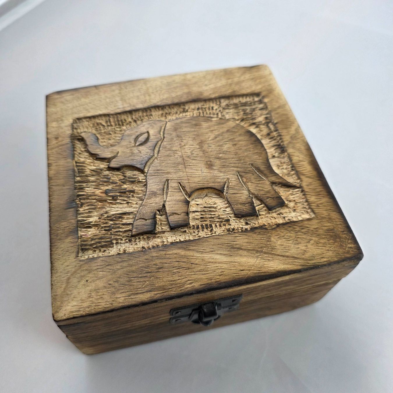 Altro per la casa: Holz Schmuckbox mit Elefant – Usato da Wald ZH venduto da Martin79