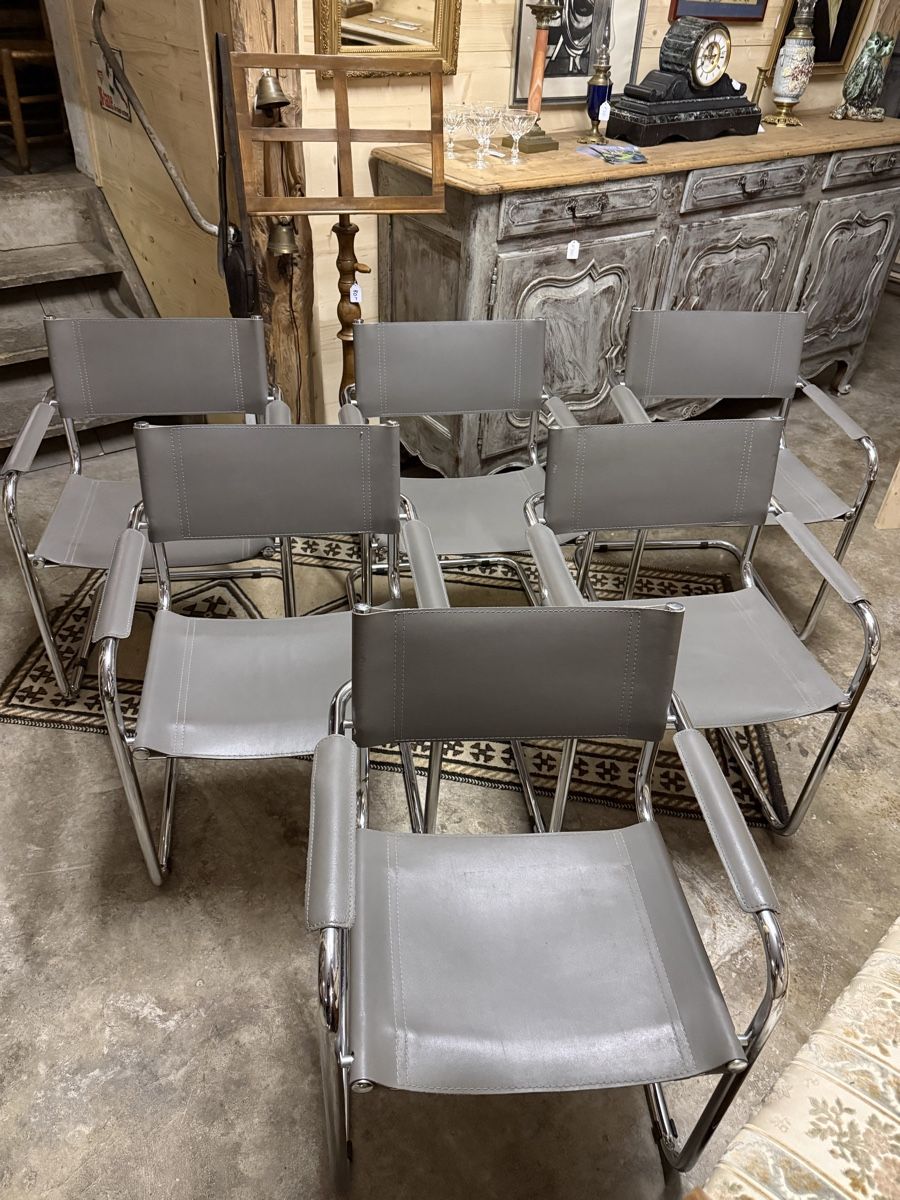 Stühle: 6 chaises cantilever – Gebraucht aus Les Bayards von aout