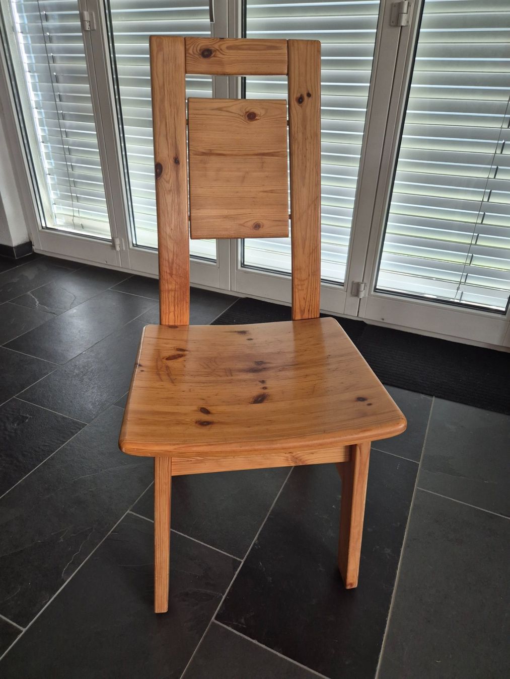 Pfister Tischset: Esstisch mit sechs Stühlen aus Kiefer – Gebraucht aus Steinach von ACMO32O 7