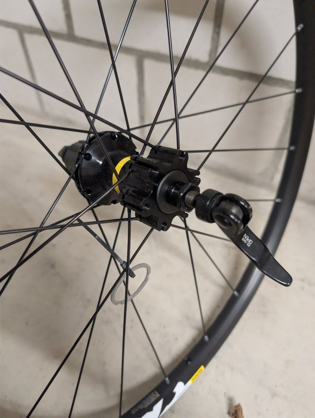 Mavic Pneumatici & Ruote complete: Mavic Hinterrad Neu – Usato da orpund venduto da kevinlars 1