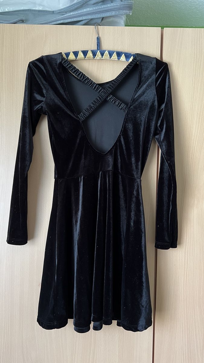 Brandy Melville Vestiti: Samt Kleid – Nuovo (secondo la descrizione) da Therwil venduto da blubblubblubb 1