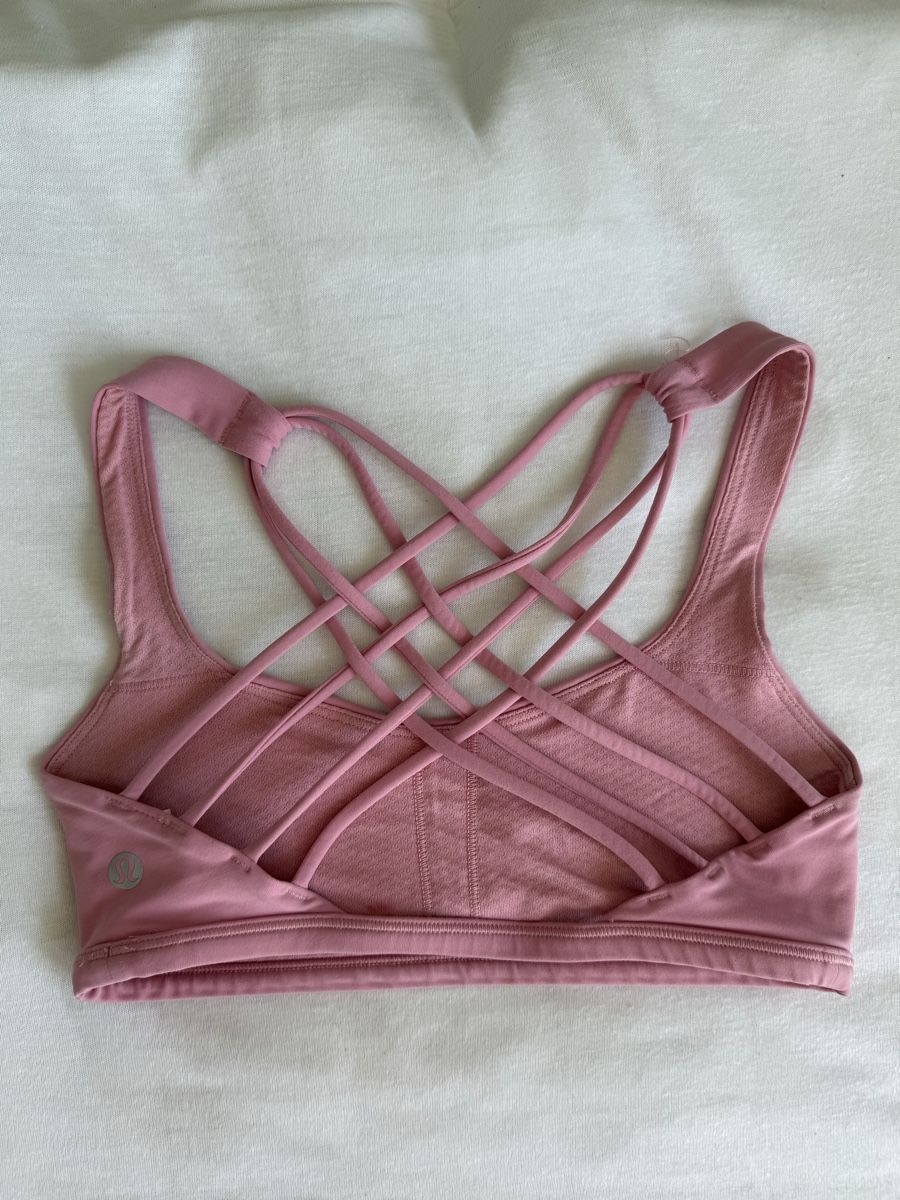 Lululemon Tops: Lululemon sports bra – Gebraucht aus Meilen von ver_bh9r 1