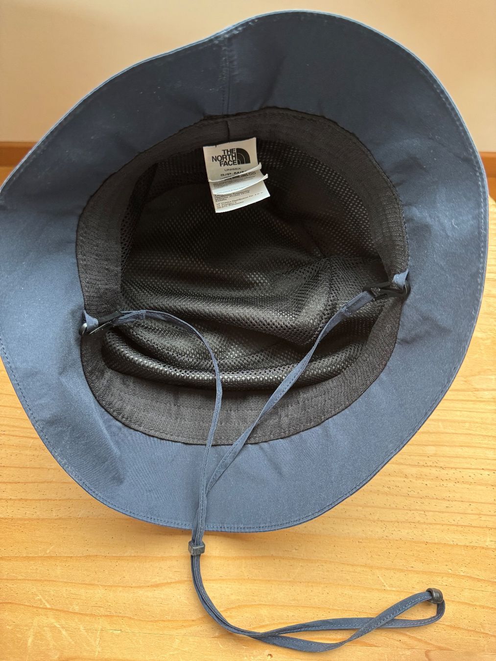 North Face Hüte, Mützen & Caps: Regenhut The North Face – Gebraucht aus Zürich von sinaxnoemi 1