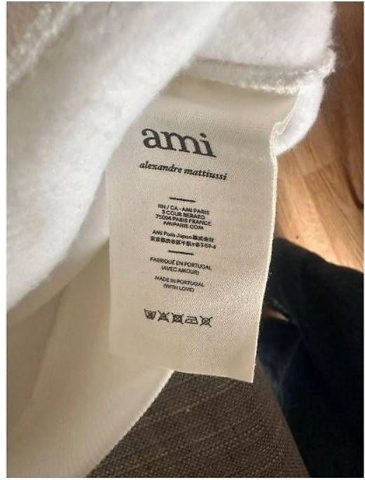 Pulls & Sweat-shirts: AMI Paris Hoodie – D'occasion à Oberrohrdorf par saraha1983 2