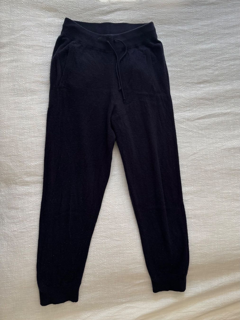 H&M Anzüge: H&M 100% Wolle Homewear Anzug – Gebraucht aus Zürich von jas_5mwh 1