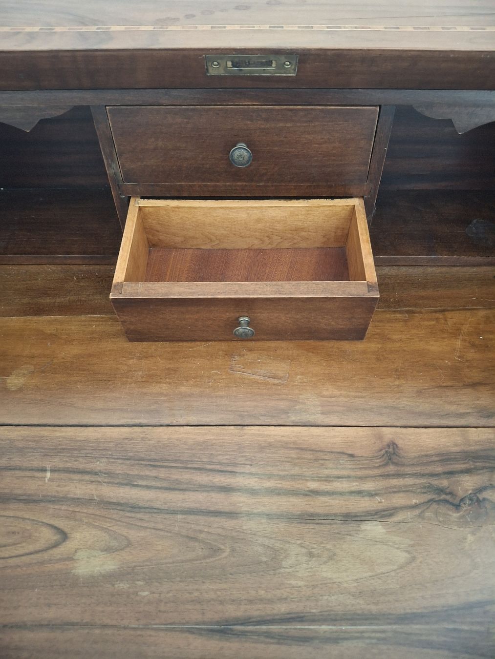 Bureaux: Sekretär mit Schubladen Holz  – D'occasion à Aarburg par ssi_ckz5 7