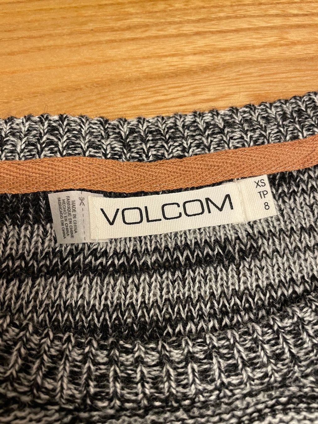 Pulls & Sweat-shirts: Strickpullover Volcom Gr XS – Neuf (Voir description) à Konolfingen par likeacat 2