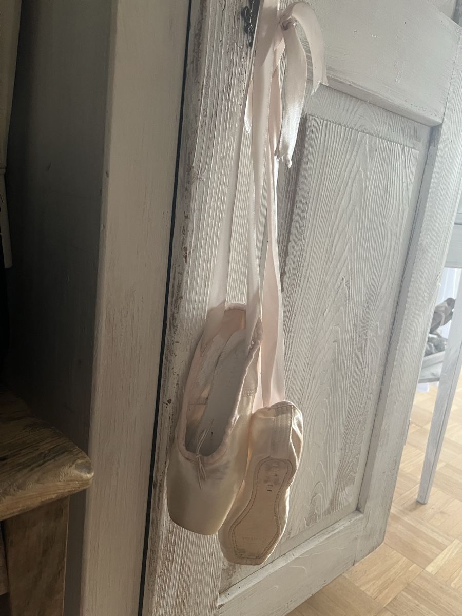 Alle Dekorationen: Alte Ballerina Schuhe shabby – Gebraucht aus möhlin von lupo1972