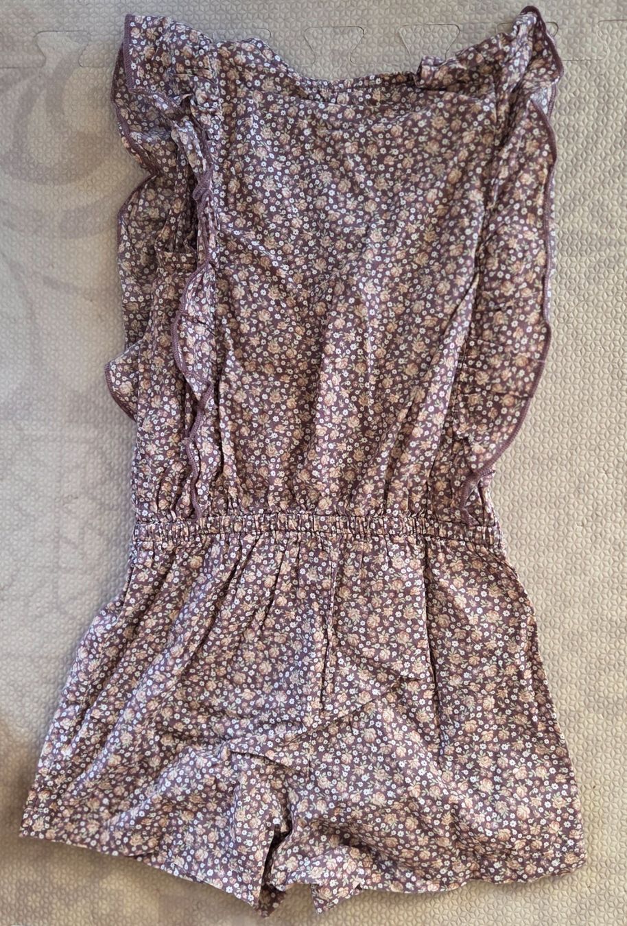 Jumpsuits: Newbie Einteiler, Gr. 104, Couvertversand – Gebraucht aus Seftigen von Durham01 1